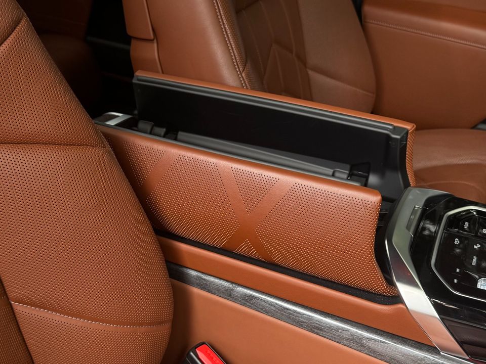 2024 BMW i7