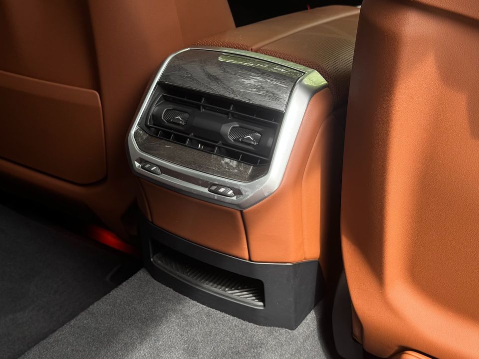 2024 BMW i7