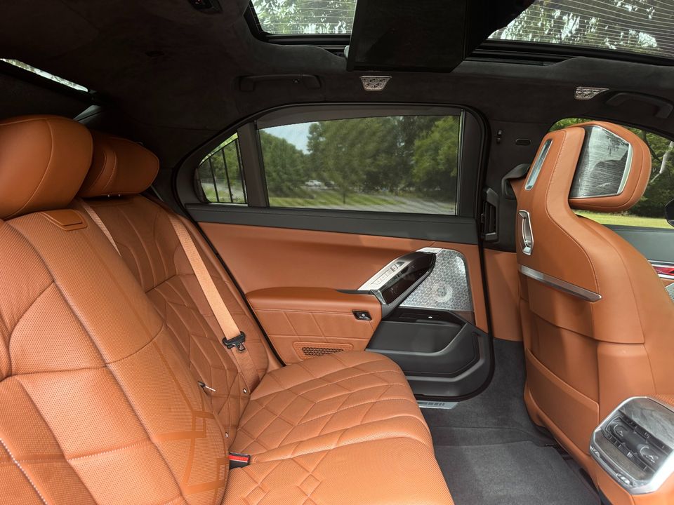 2024 BMW i7