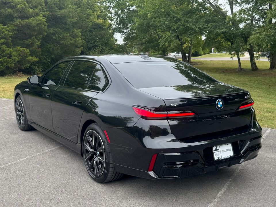 2024 BMW i7