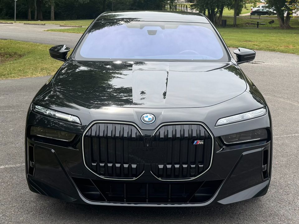 2024 BMW i7