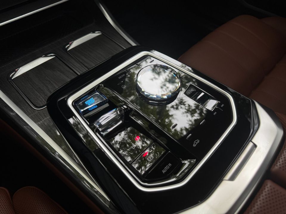 2024 BMW i7