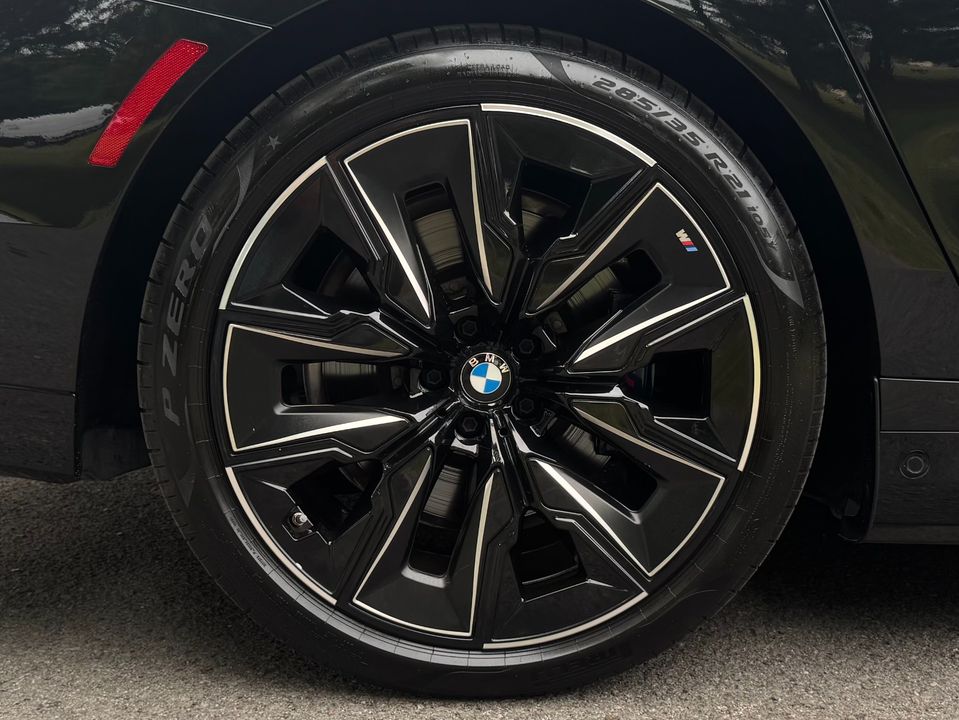 2024 BMW i7