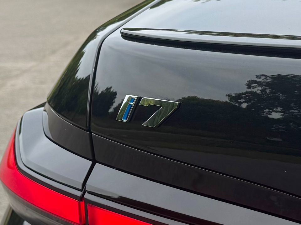 2024 BMW i7