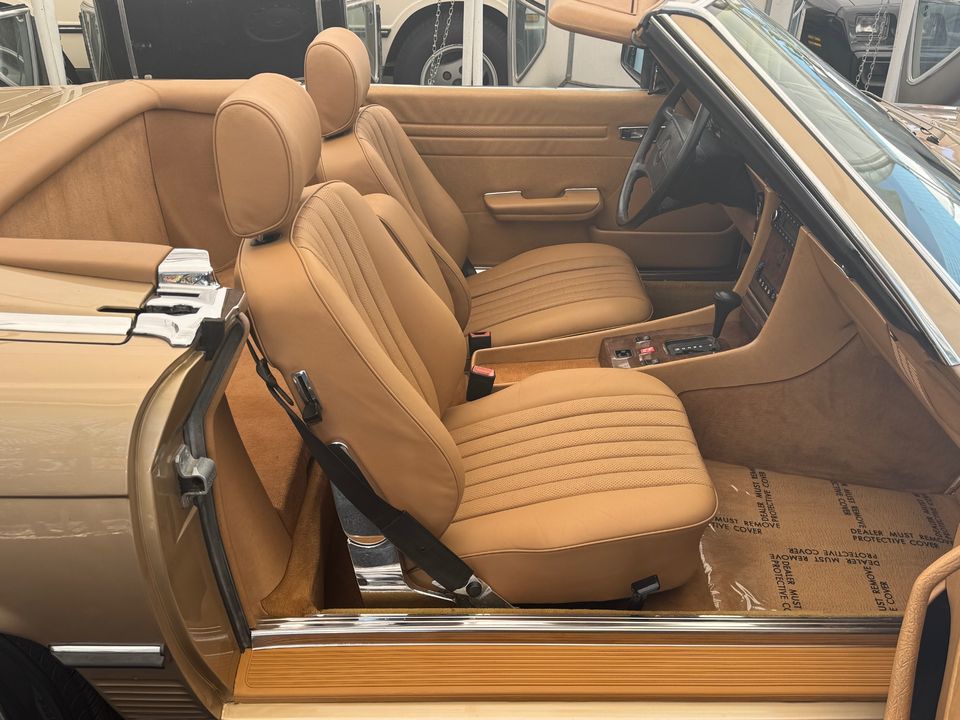 1986 Mercedes-Benz 560-Class
