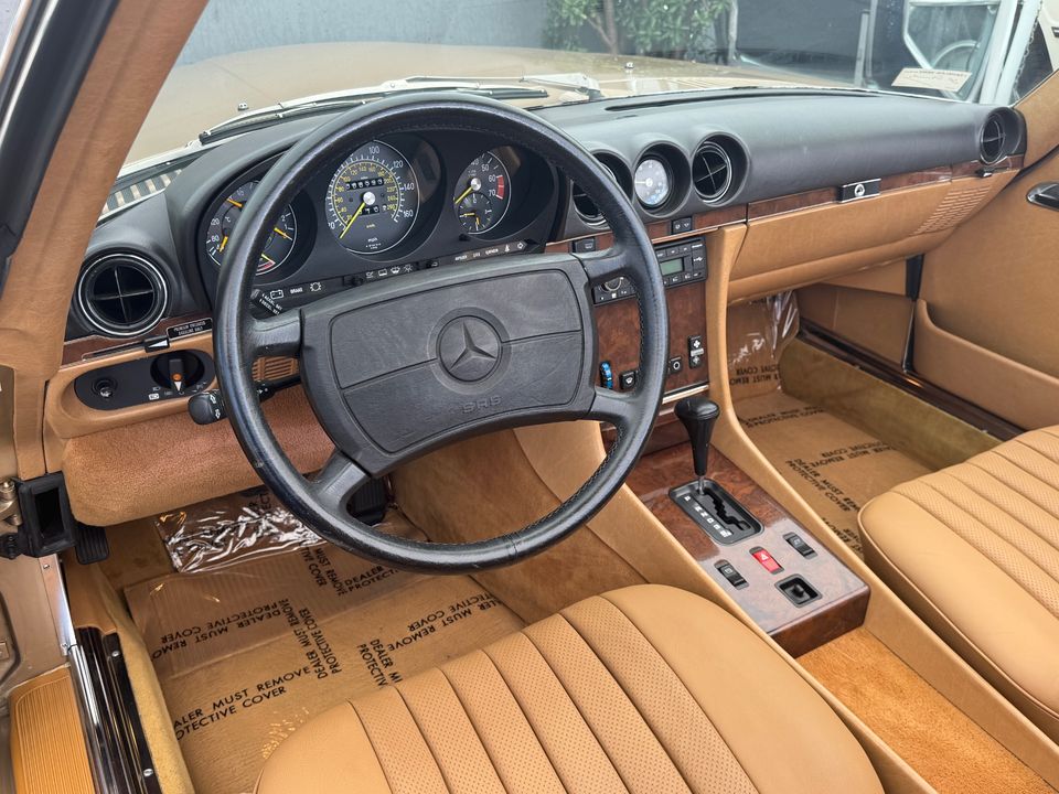 1986 Mercedes-Benz 560-Class