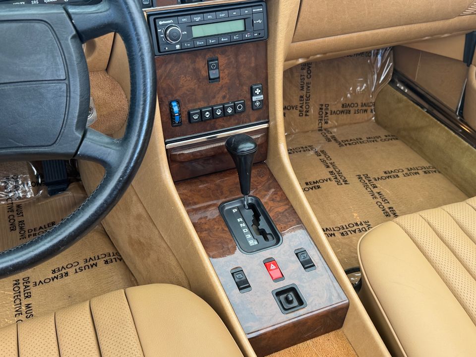 1986 Mercedes-Benz 560-Class