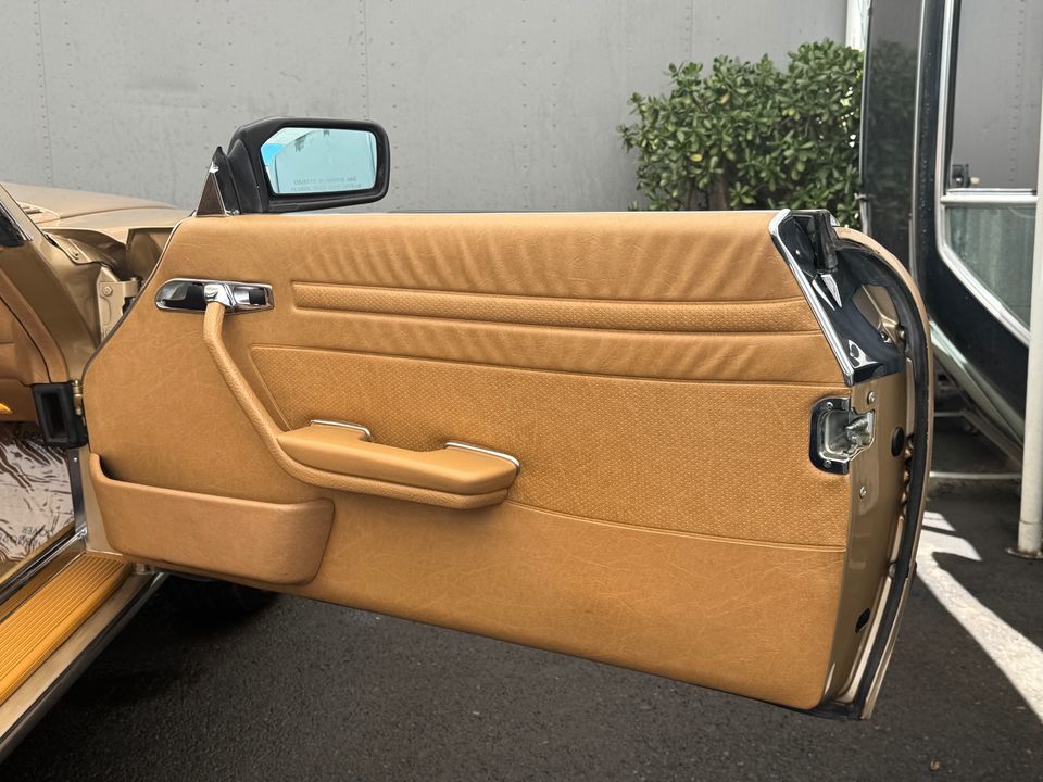 1986 Mercedes-Benz 560-Class