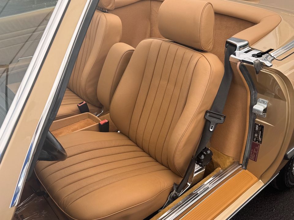 1986 Mercedes-Benz 560-Class