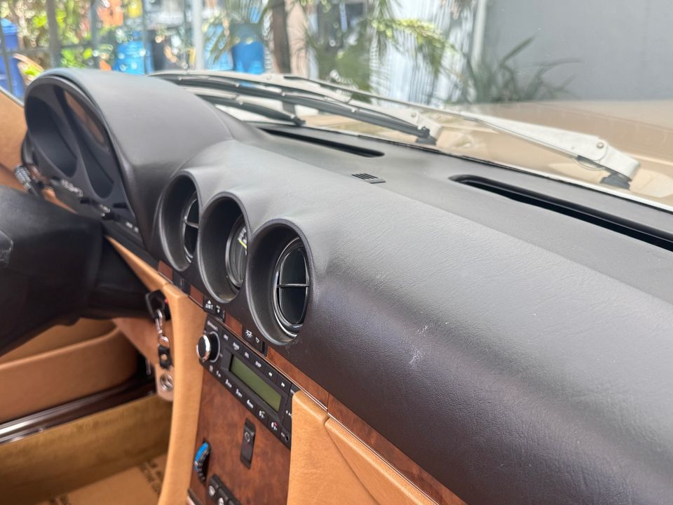 1986 Mercedes-Benz 560-Class