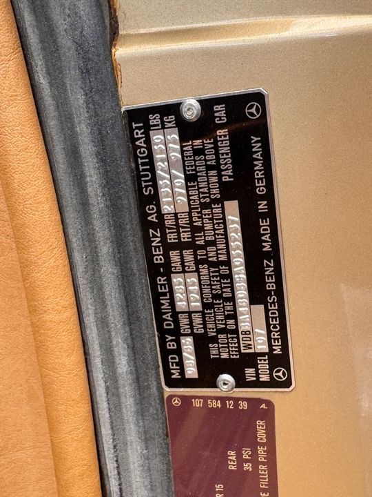 1986 Mercedes-Benz 560-Class