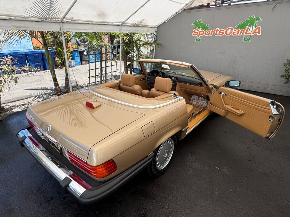 1986 Mercedes-Benz 560-Class