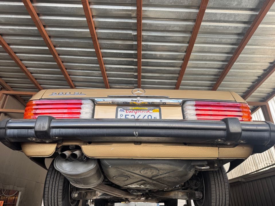 1986 Mercedes-Benz 560-Class