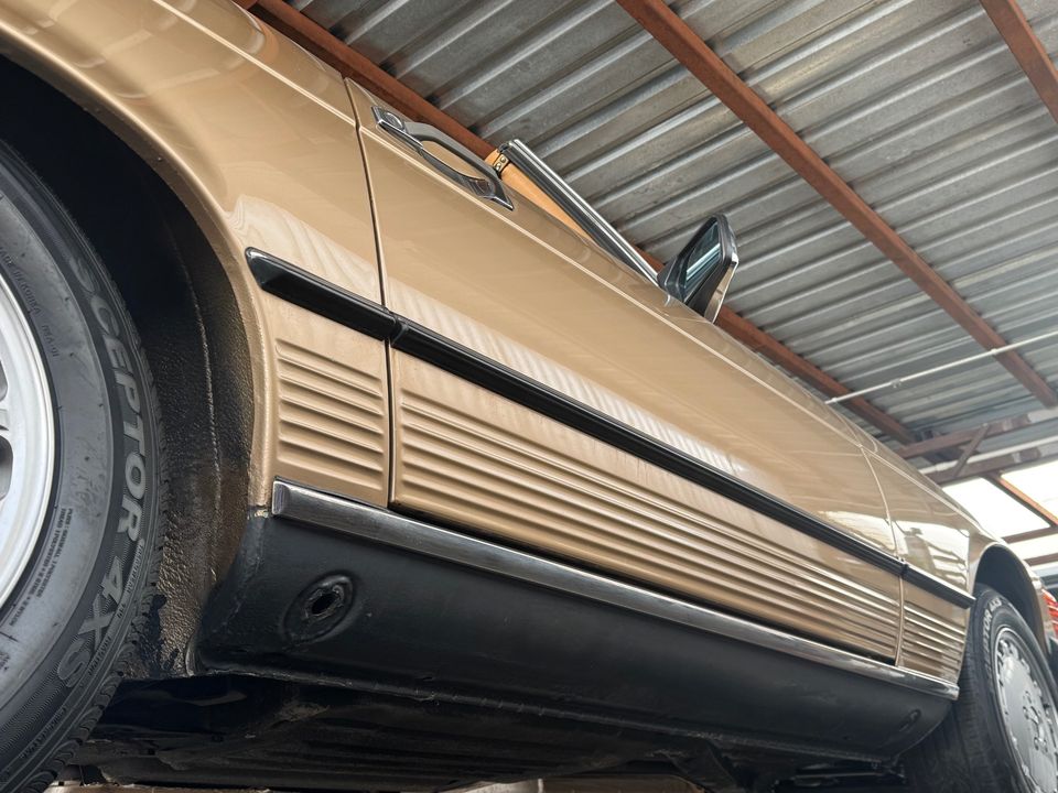 1986 Mercedes-Benz 560-Class