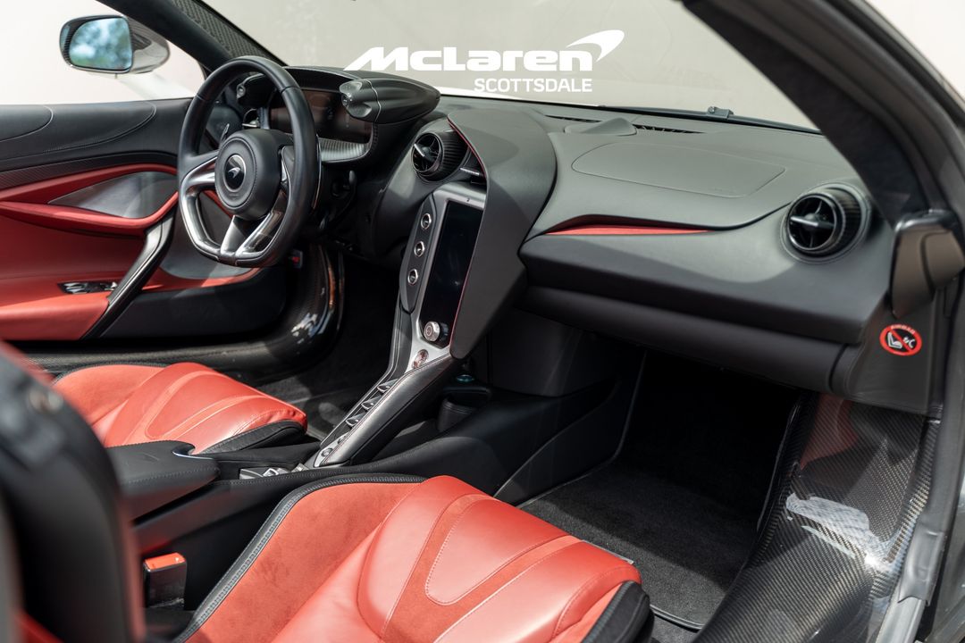 2024 MCLAREN 750S