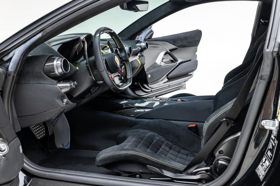 2022 Ferrari 812 Competizione