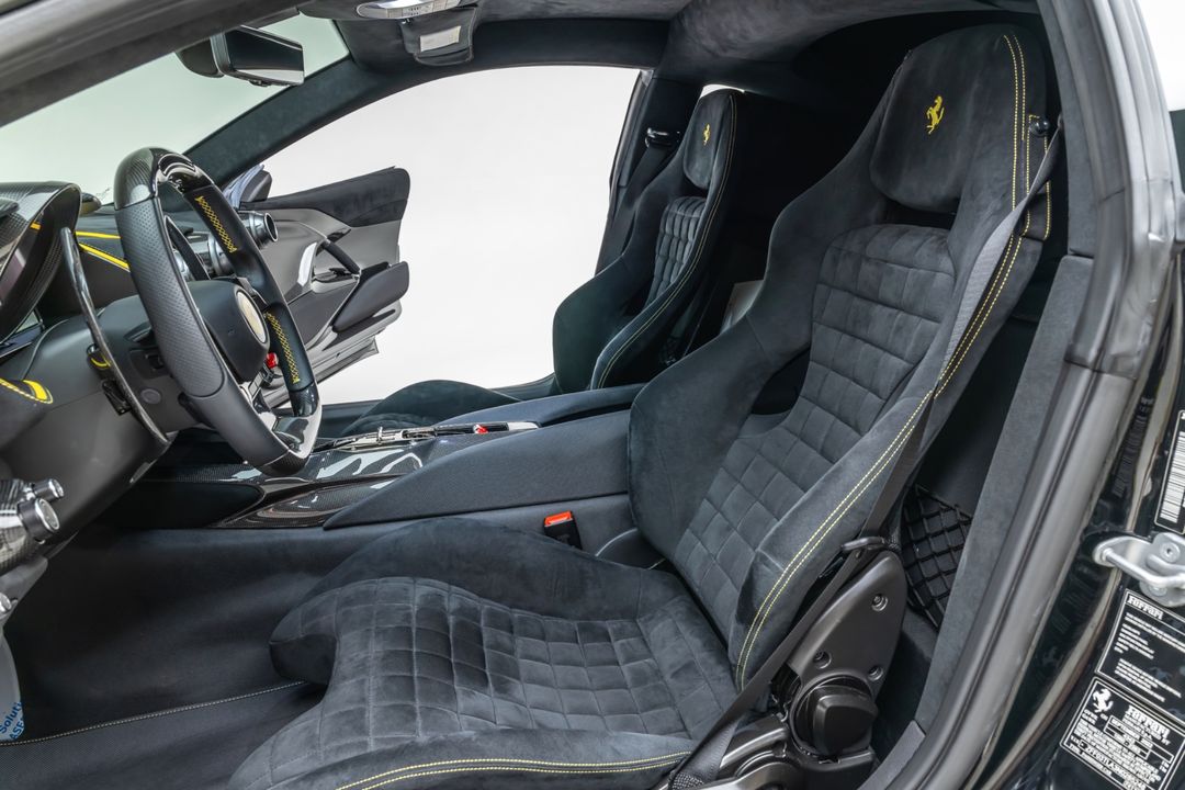 2022 Ferrari 812 Competizione