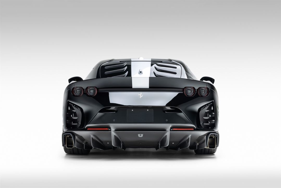 2022 Ferrari 812 Competizione