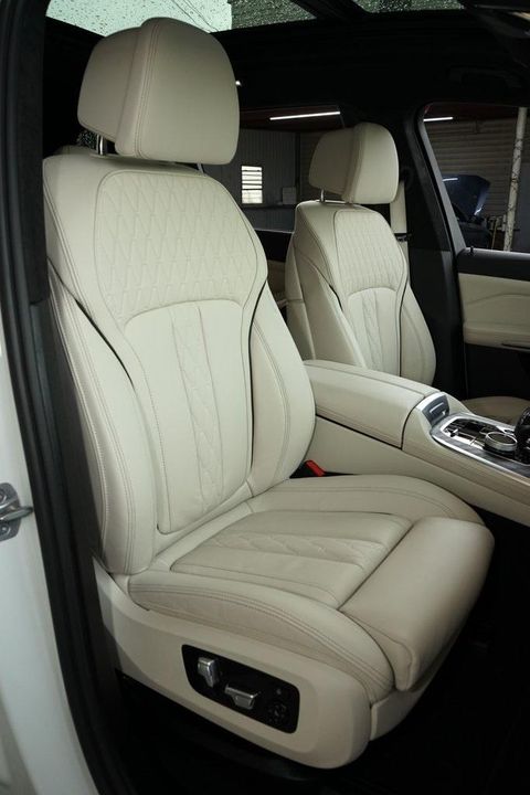 2022 BMW X7