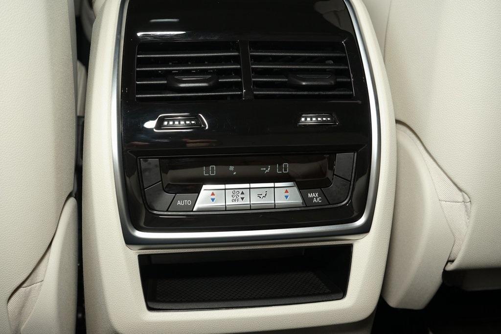 2022 BMW X7