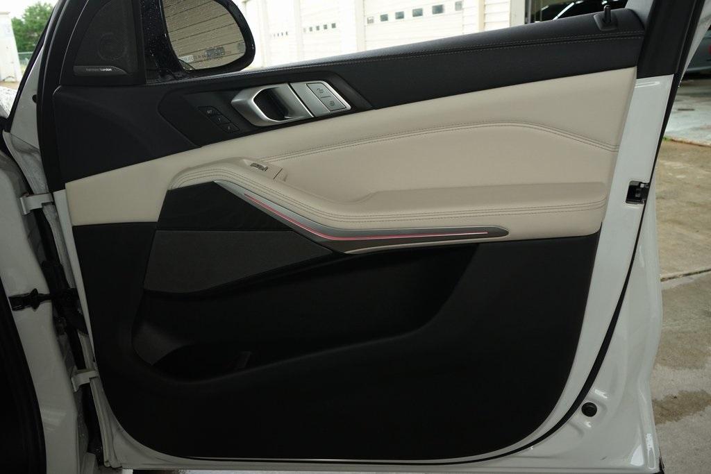 2022 BMW X7