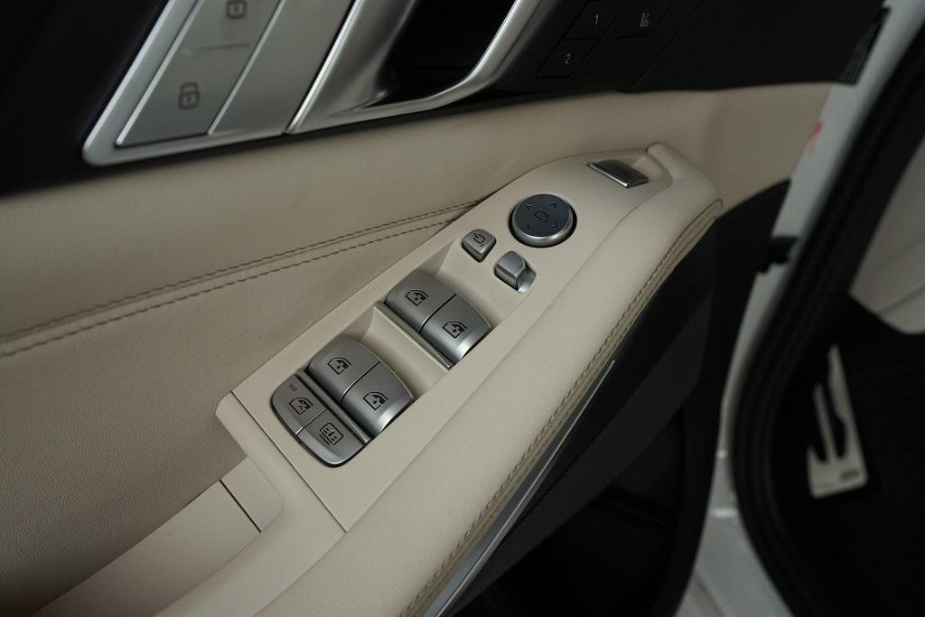 2022 BMW X7