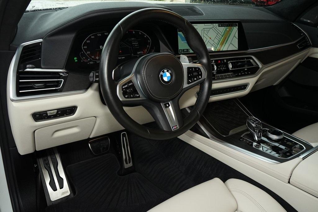 2022 BMW X7