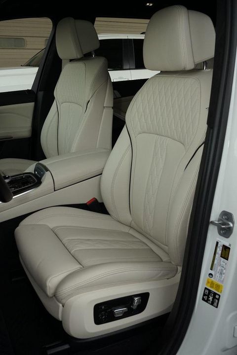 2022 BMW X7