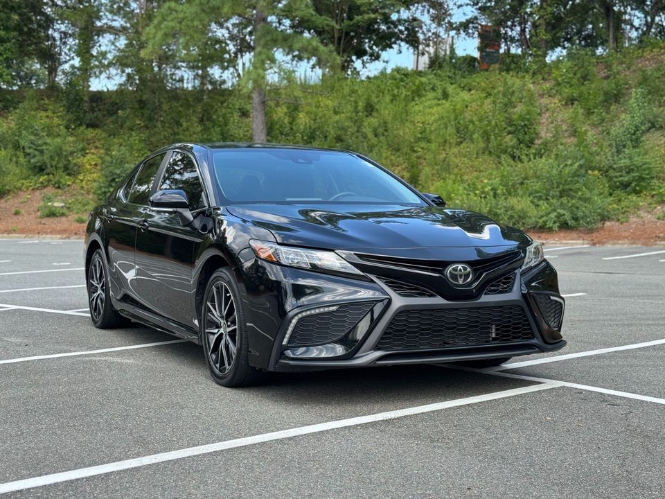 2024 Toyota Camry SE