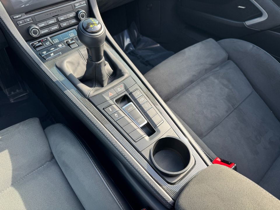 2021 Porsche 718 Boxster GTS 4.0 Roadster