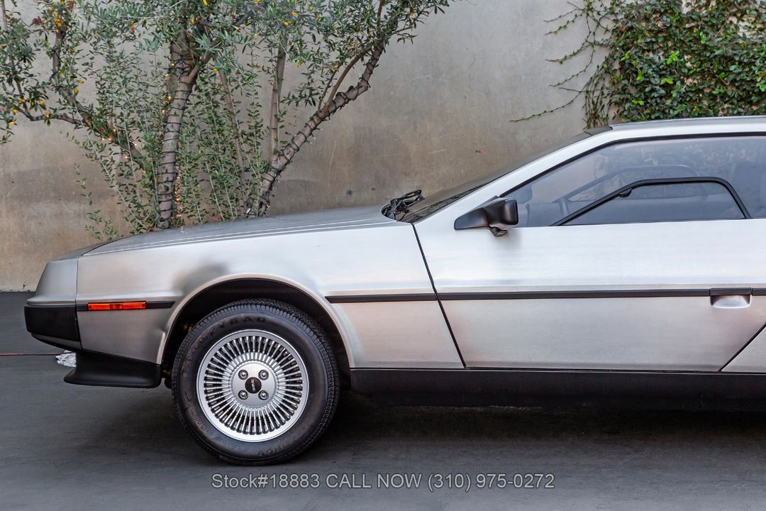 1981 DeLorean DMC-12