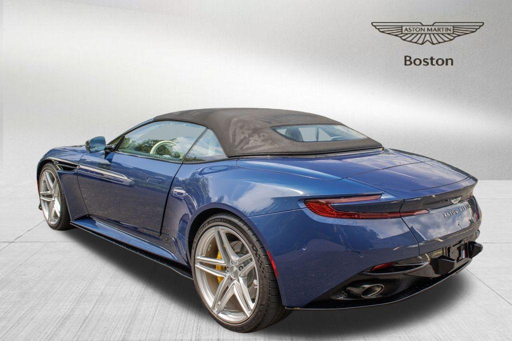 2025 Aston Martin DB12