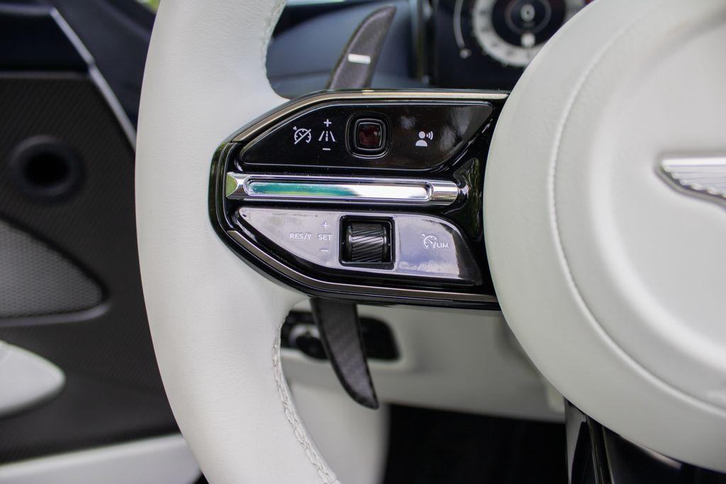 2025 Aston Martin DB12