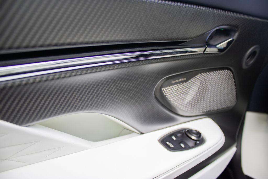 2025 Aston Martin DB12