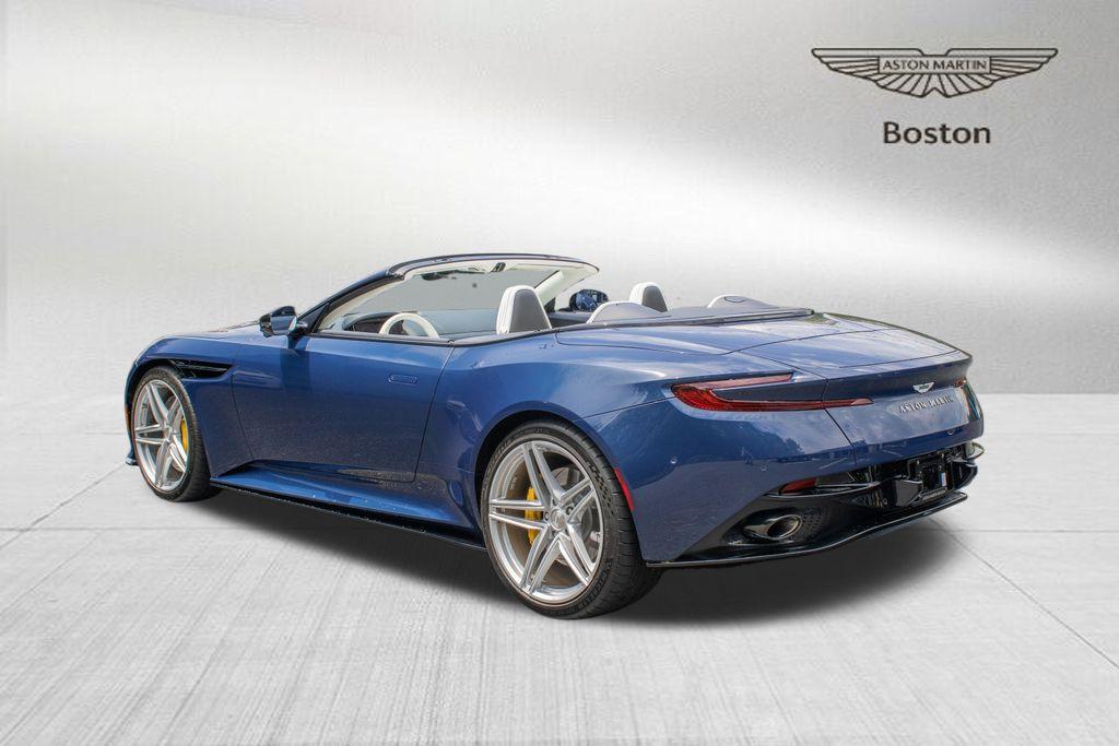 2025 Aston Martin DB12