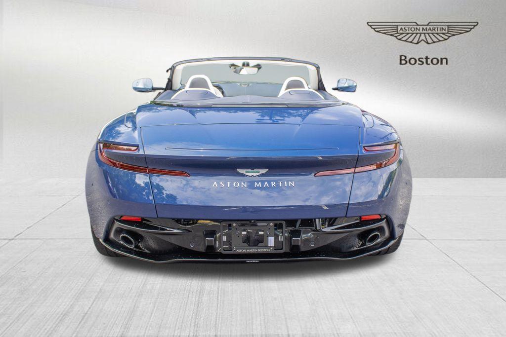 2025 Aston Martin DB12