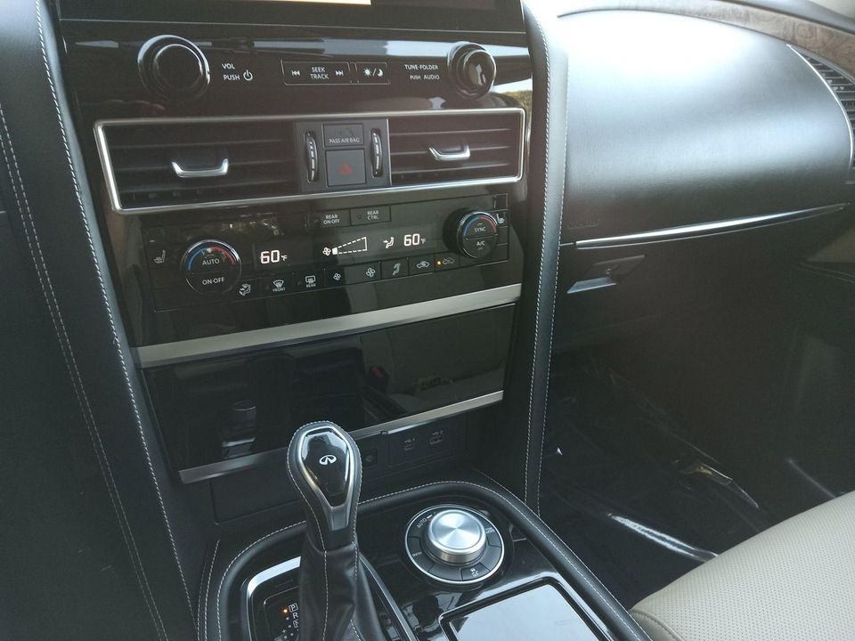 2023 INFINITI QX80