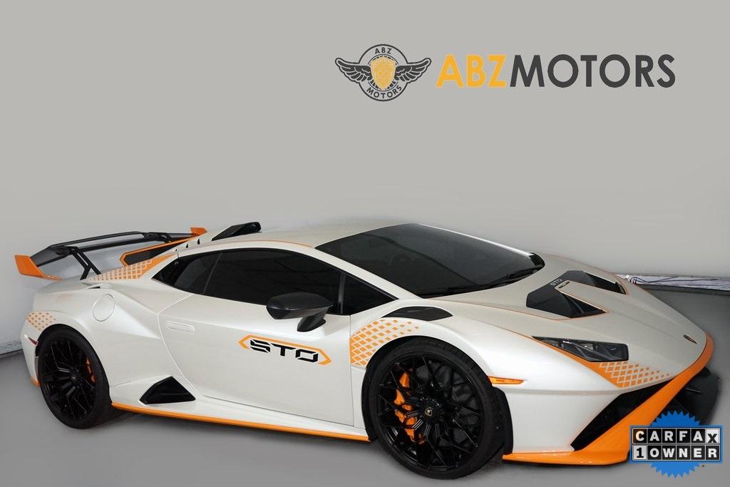 2022 Lamborghini Huracan STO
