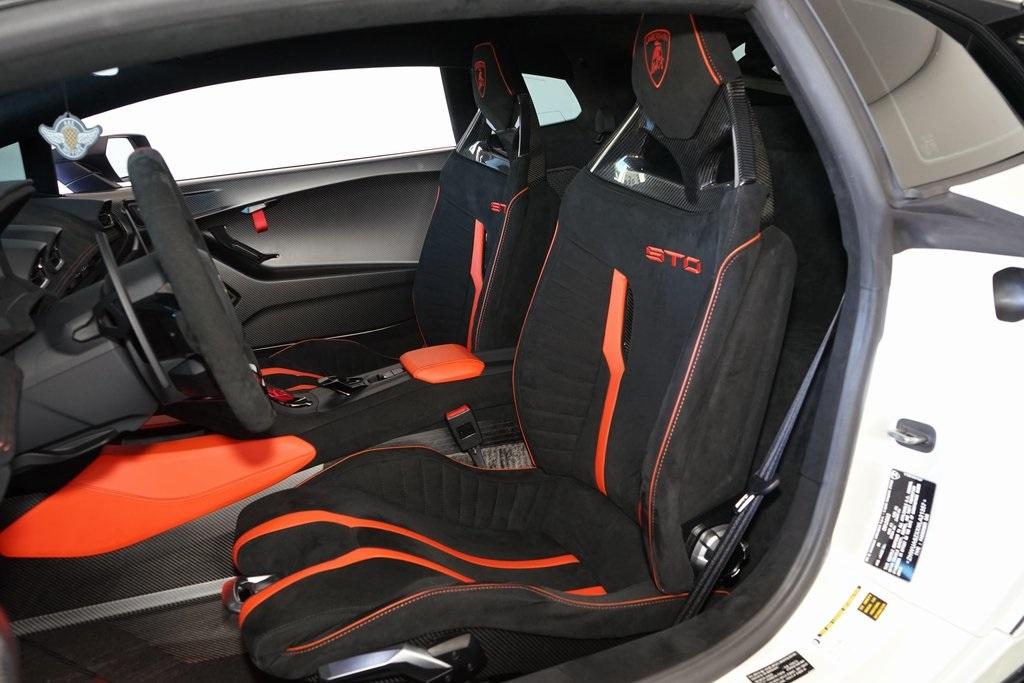 2022 Lamborghini Huracan STO