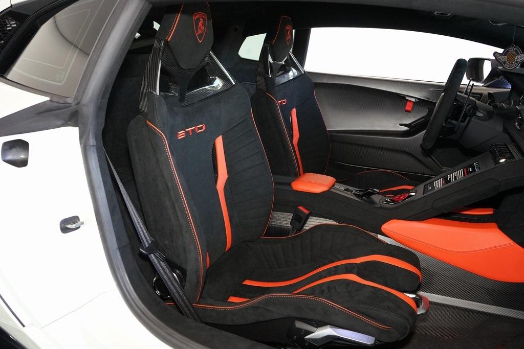 2022 Lamborghini Huracan STO