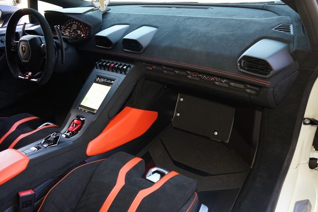 2022 Lamborghini Huracan STO