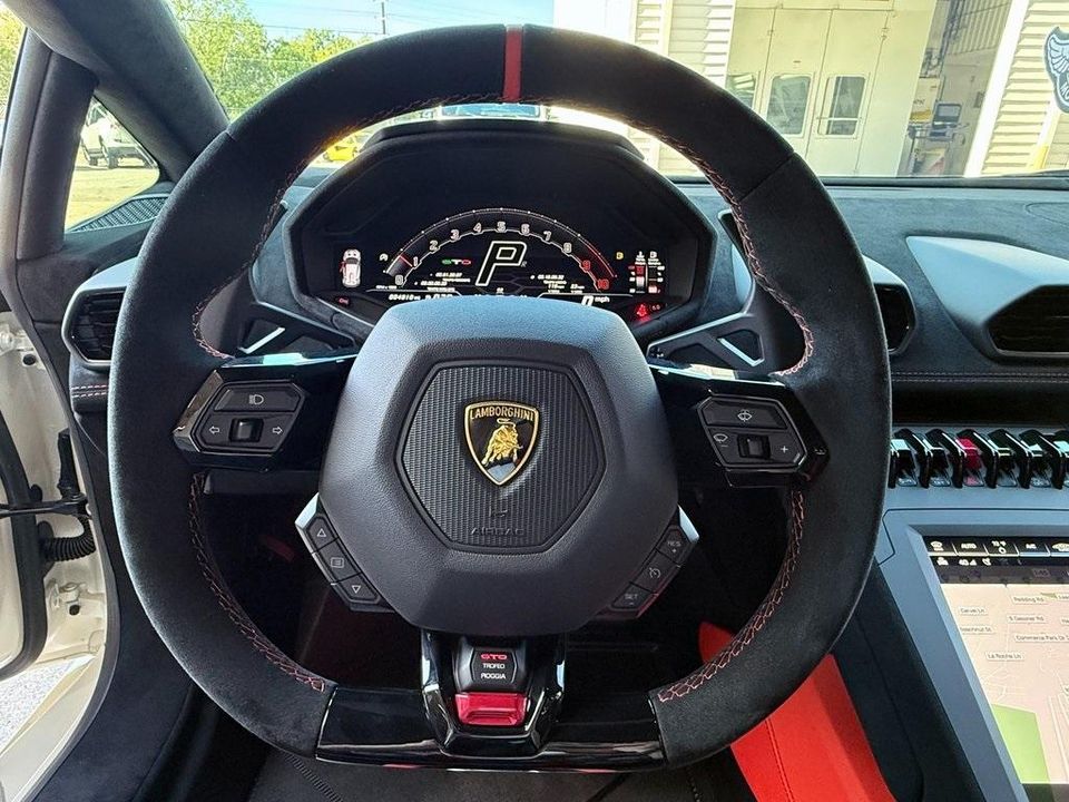 2022 Lamborghini Huracan STO