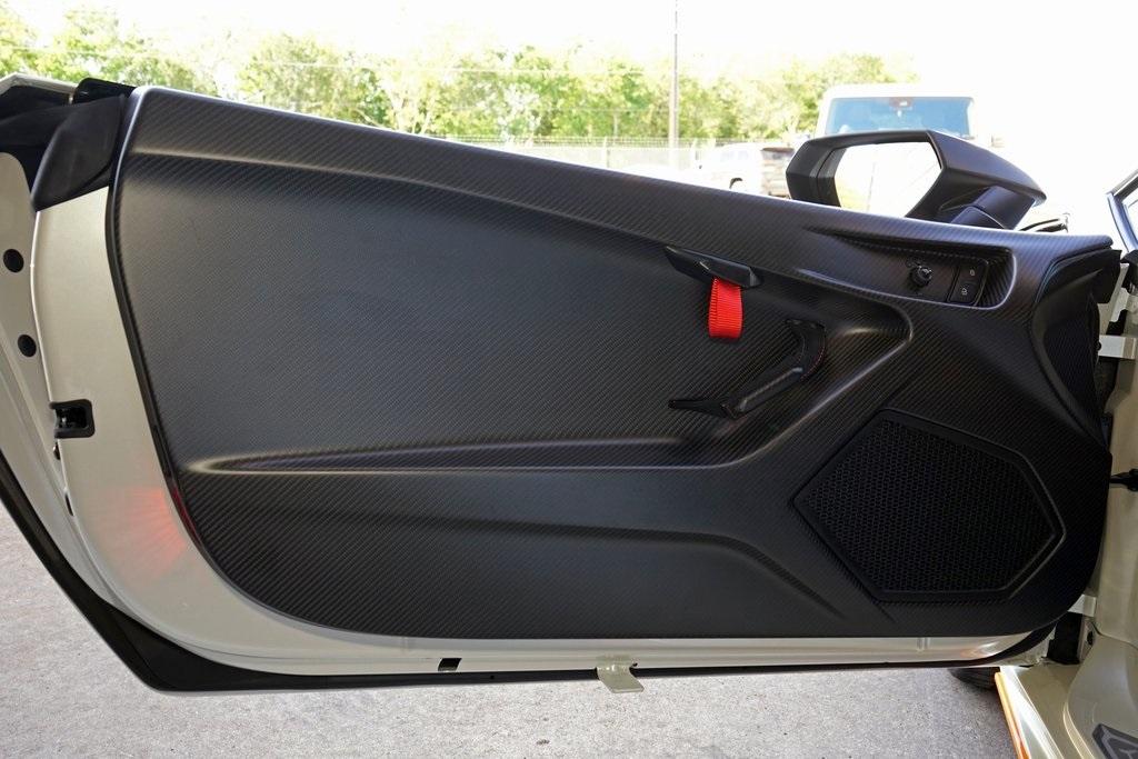 2022 Lamborghini Huracan STO