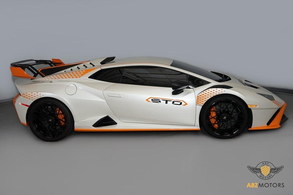 2022 Lamborghini Huracan STO