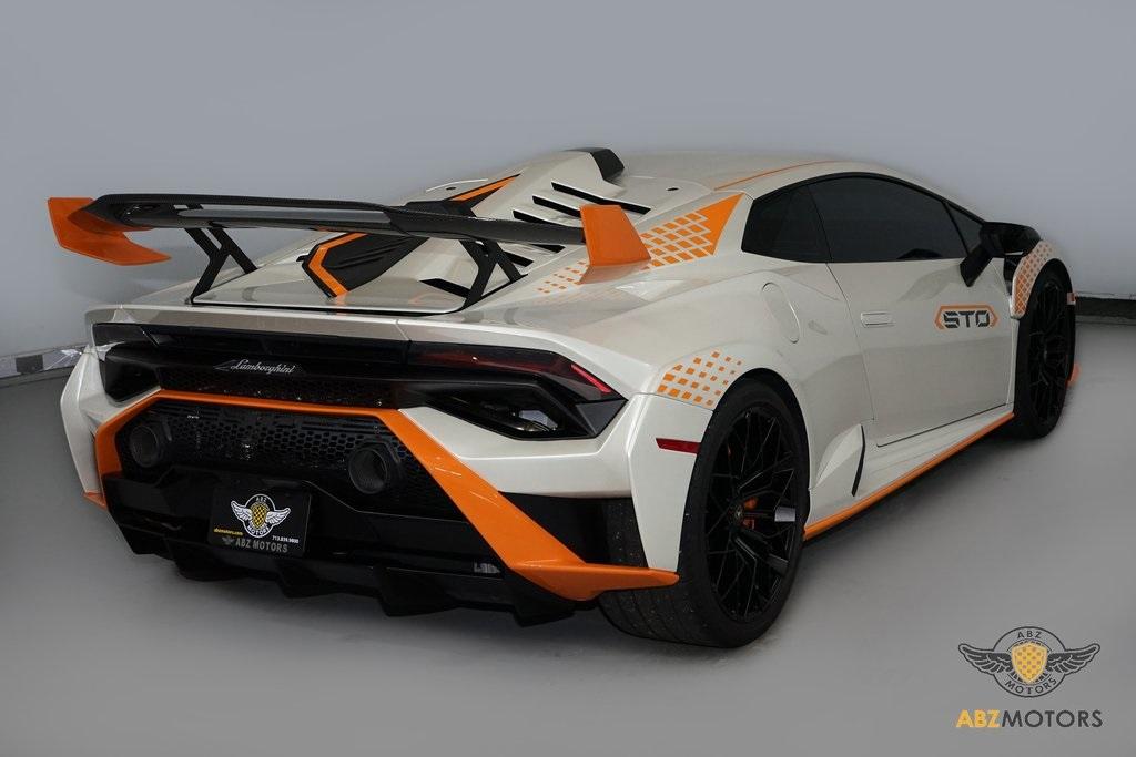 2022 Lamborghini Huracan STO