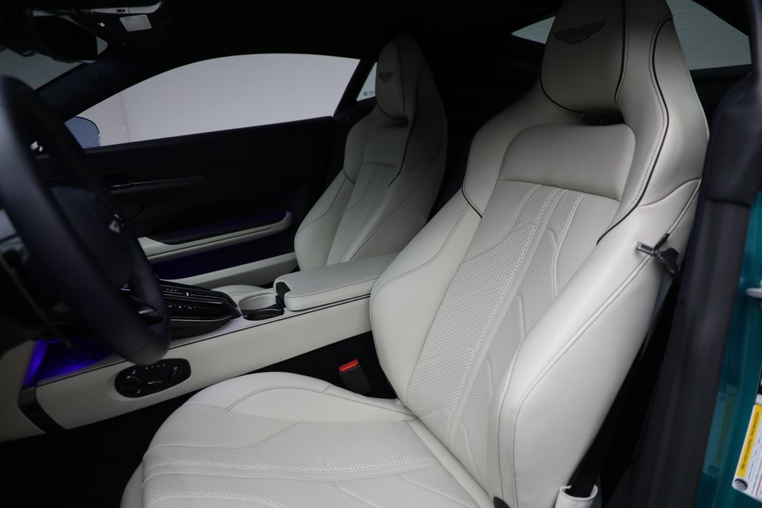 2025 Aston Martin Vantage