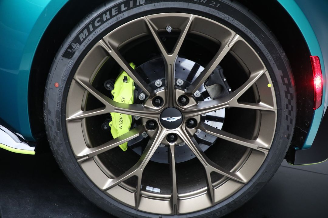 2025 Aston Martin Vantage