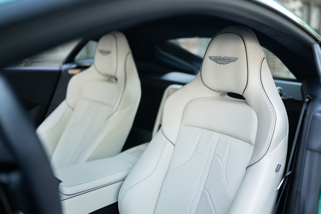 2025 Aston Martin Vantage