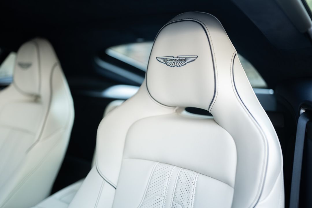 2025 Aston Martin Vantage