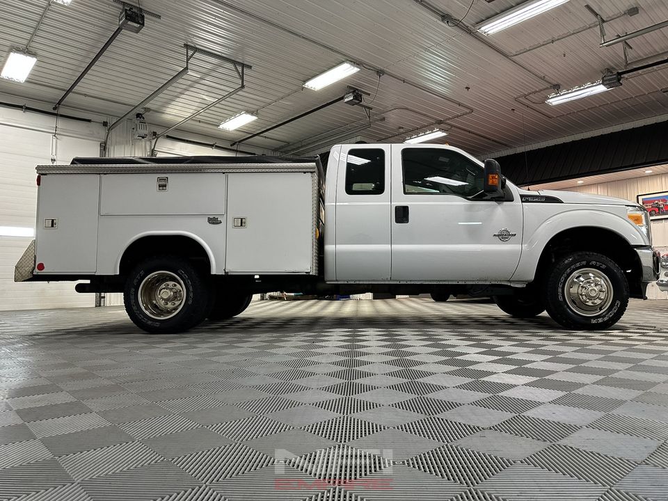 2014 Ford F350 Super Duty Super Cab & Chassis